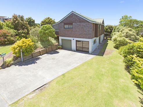 1 Kenneth Hopper Place, Manly