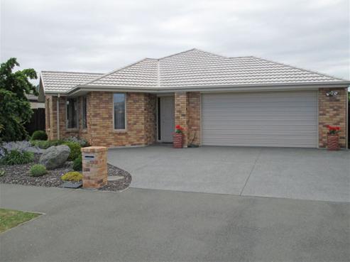 32 Burbank Drive, Aidanfield