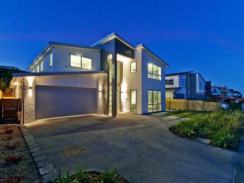 31 Remuremu Street, Long Bay