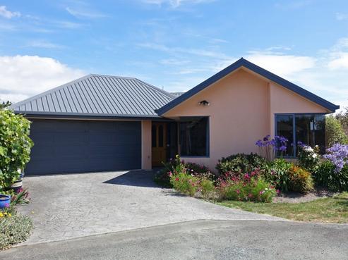 98 Aldinga Avenue, Stoke