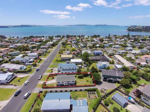 18 Snells Beach Road, Snells Beach