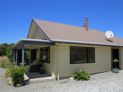 55 Rangihaeata Road, Rangihaeata