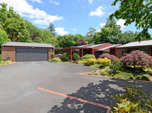 98 Houchens Road, Glenview