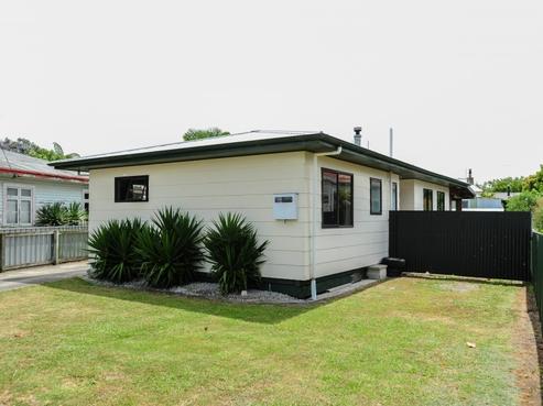 29 Ferry Road, Clive
