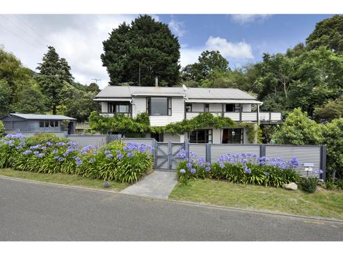 2 Faraday Rise, Richmond