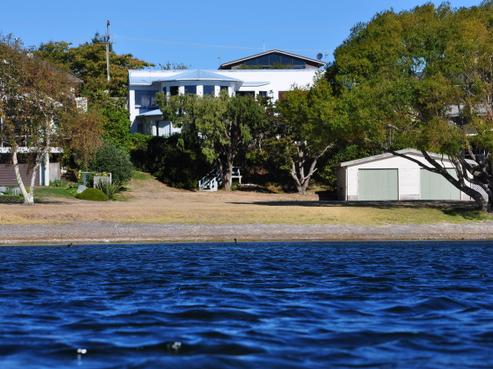 35 Rainbow Drive, Rainbow Point