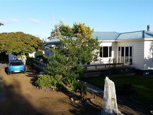 338 State Highway 25, Waitakaruru