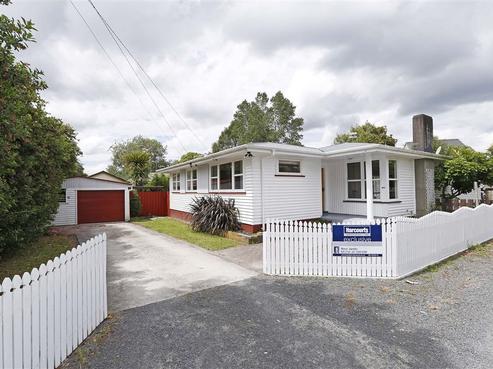 90A Lewis Street, Glenview