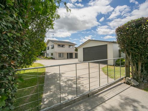 9 Kaipara Portage Road, Riverhead