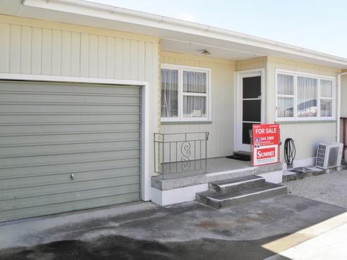 25 Kipling Crescent, Stoke