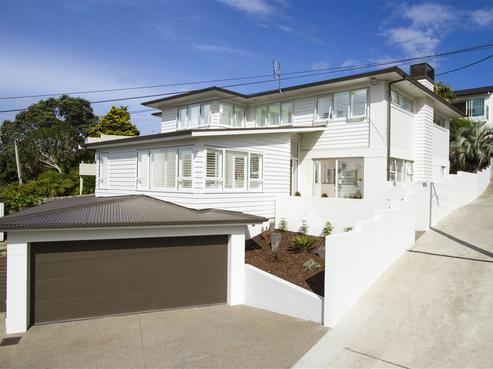 15 Commodore Parry Road, Castor Bay