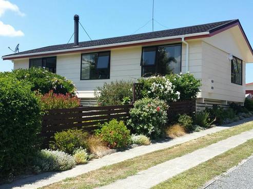 5 Curlew Place, One Tree Point