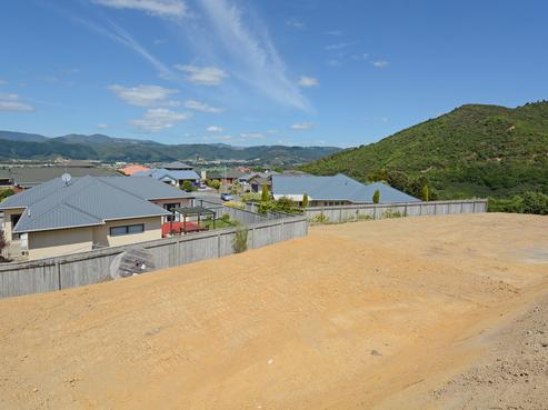 14A Ormrod Grove, Riverstone Terraces