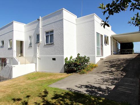 8 Whiteley Street, Moturoa