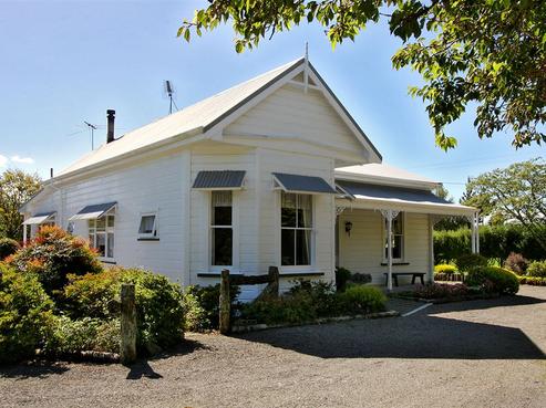 317 Tarata Road, Inglewood
