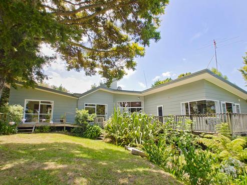 205 Owhiwa Road, Parua Bay
