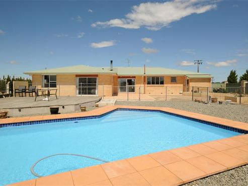 348 Brookside Road, Burnham