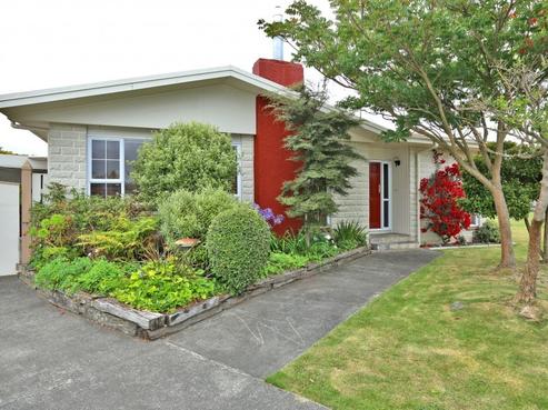 27 James Foley Avenue, Pirimai