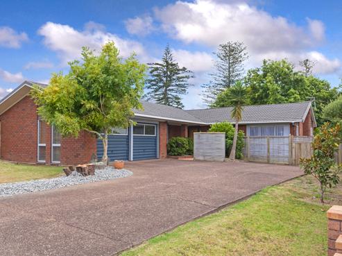 25 Orangewood Drive, Northpark