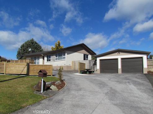 77 Pandora Avenue, Sunnybrook