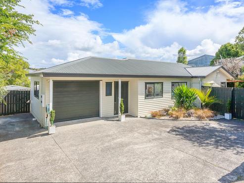 32B Lambrown Drive, Totara Vale