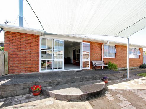 6 Leon Place, Waitara