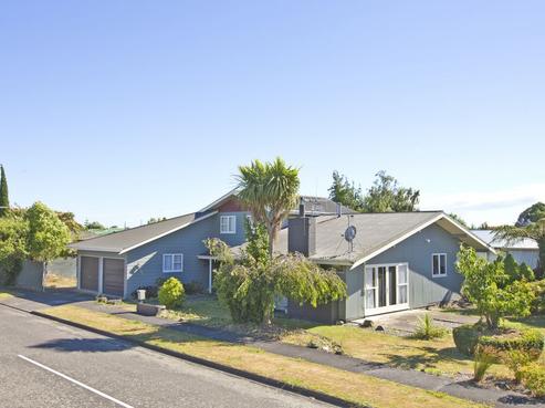 2 Sutherland Crescent, Westbrook