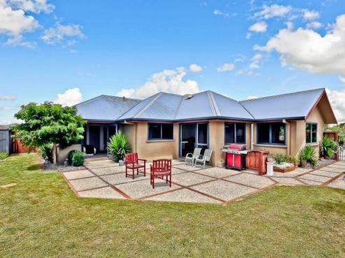 7 Camberley Way, Huntington