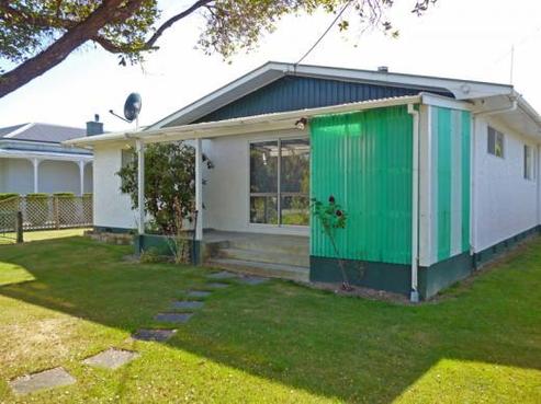 144 Commercial Street, Takaka