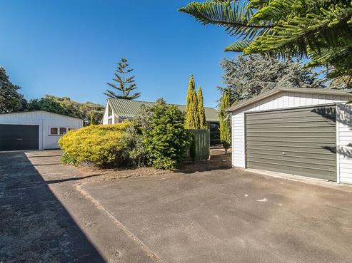 22 Olive Terrace, Paraparaumu Beach