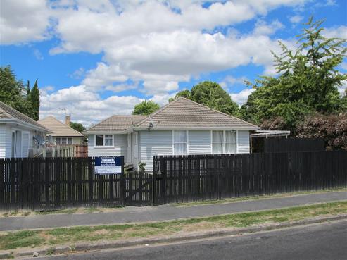 1 Lee Place, Bader