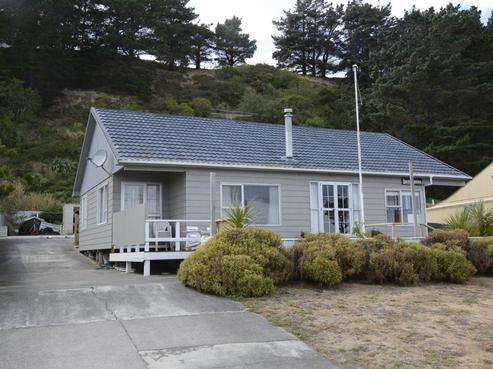26 Lake Ferry Road, Lake Ferry