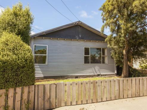 24 Allard Street, Edgeware