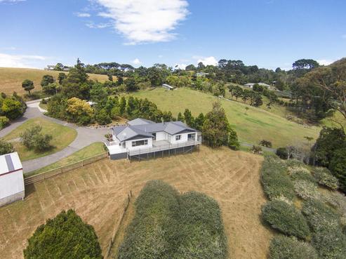 49 Arrowsmith Road, Waitakere