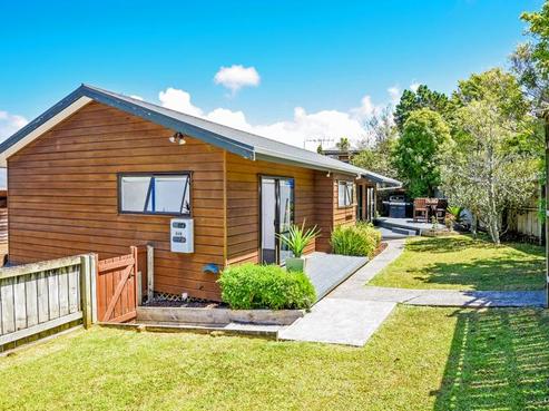 54B Carlisle Road, Browns Bay