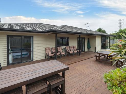17 Milne Road, Mangakakahi