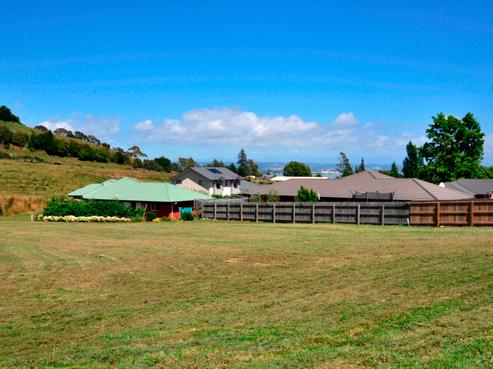 66 Ngawhatu Road, Stoke