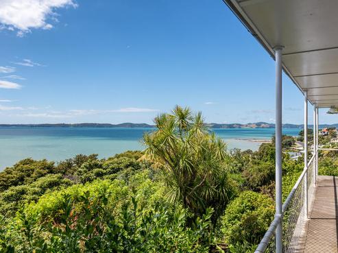 20 Craig Road, Maraetai