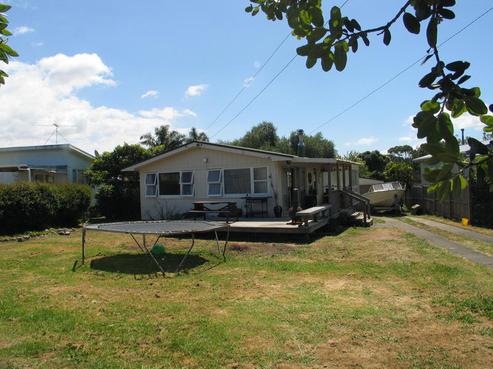7 Third Avenue, Orere Point