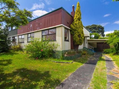13 Westwell Road, Belmont