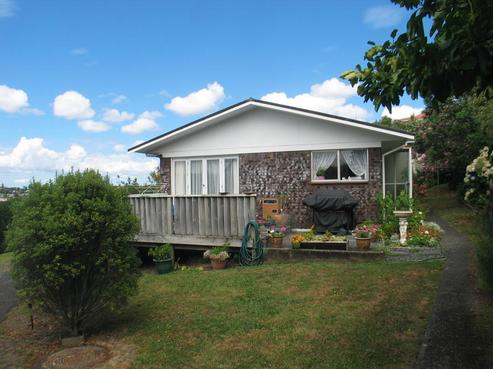 2/24 Summit Drive, Torbay