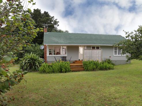 60 Cobham Crescent, Kelston