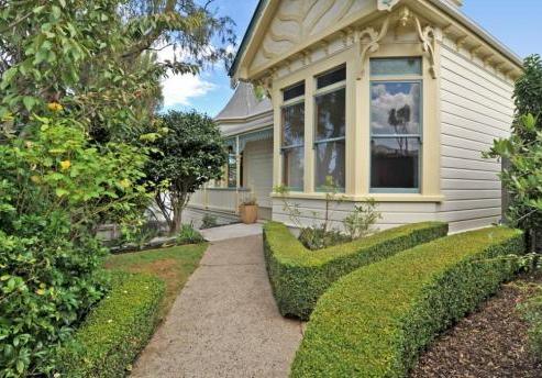 60 Pacific Street, Roslyn