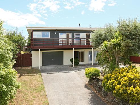 24 Rosewarne Crescent, Glendene