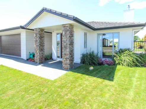 65 Northwood Avenue, Mahora