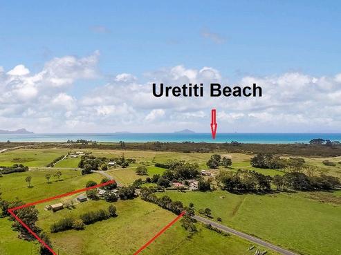 114 Uretiti Road, Waipu