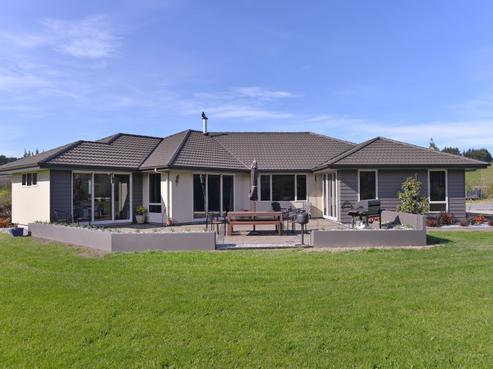 255 Westdale Road, Redwood Valley