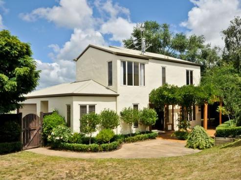 4 Friesian Place, Grandview Heights