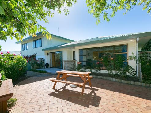 37 Tarata Road, Inglewood