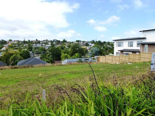 44 Remuremu Street, Long Bay